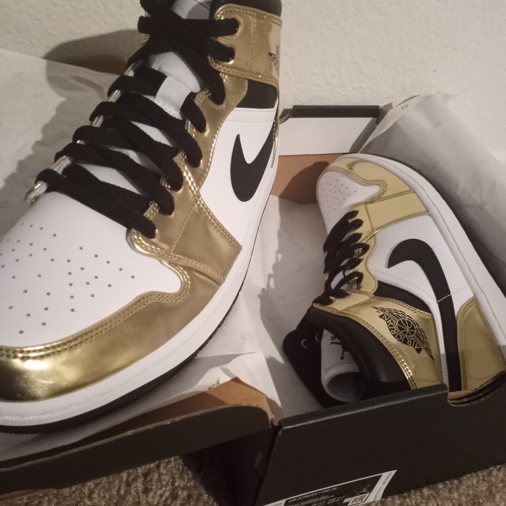 Jordans - Picture 4 of 16